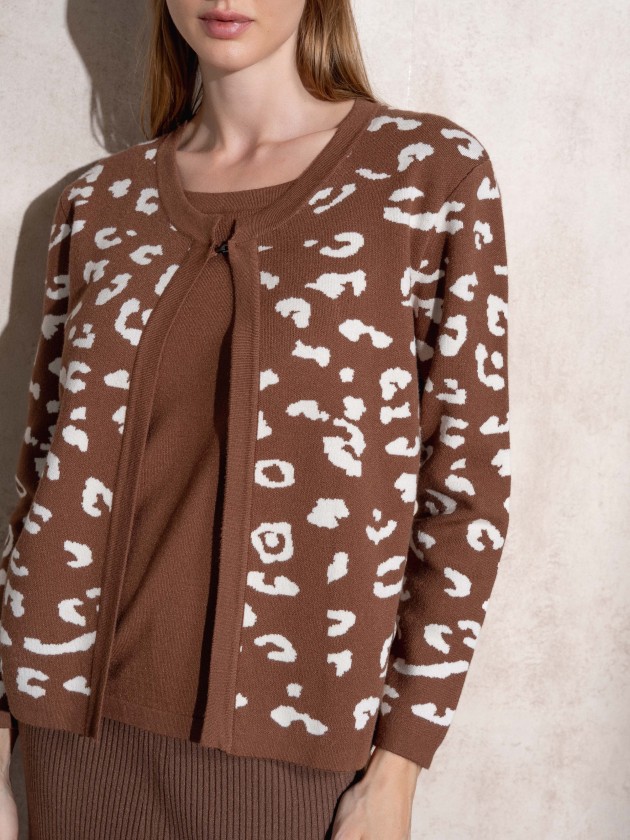 Jacquard knitted coat