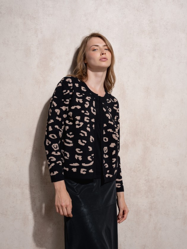 Jacquard knitted coat