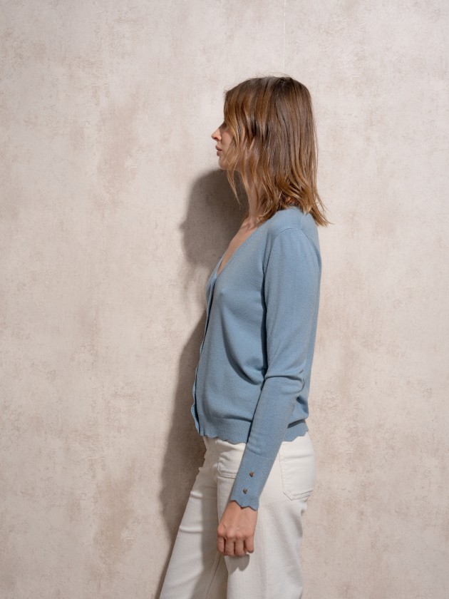 Knitted cardigan with gold buttons