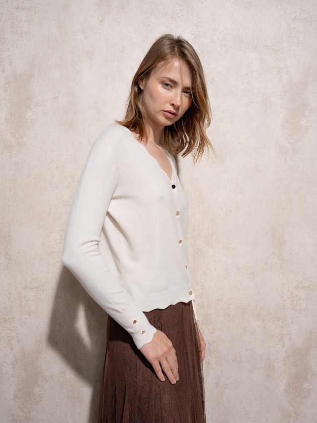 Knitted cardigan with gold buttons