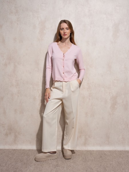 Cardigan em malha com botes dourados