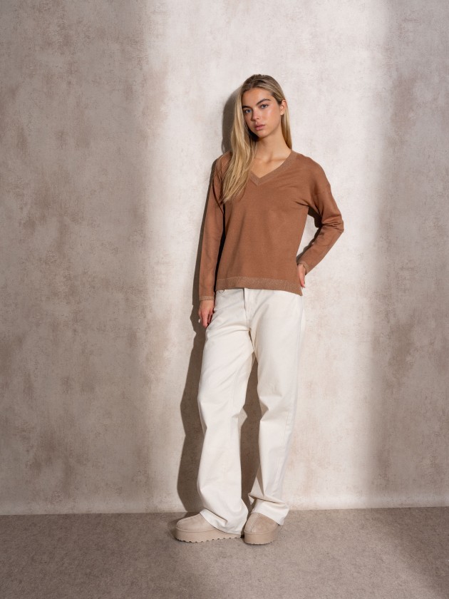 Camisola de malha com lurex de decote em bico