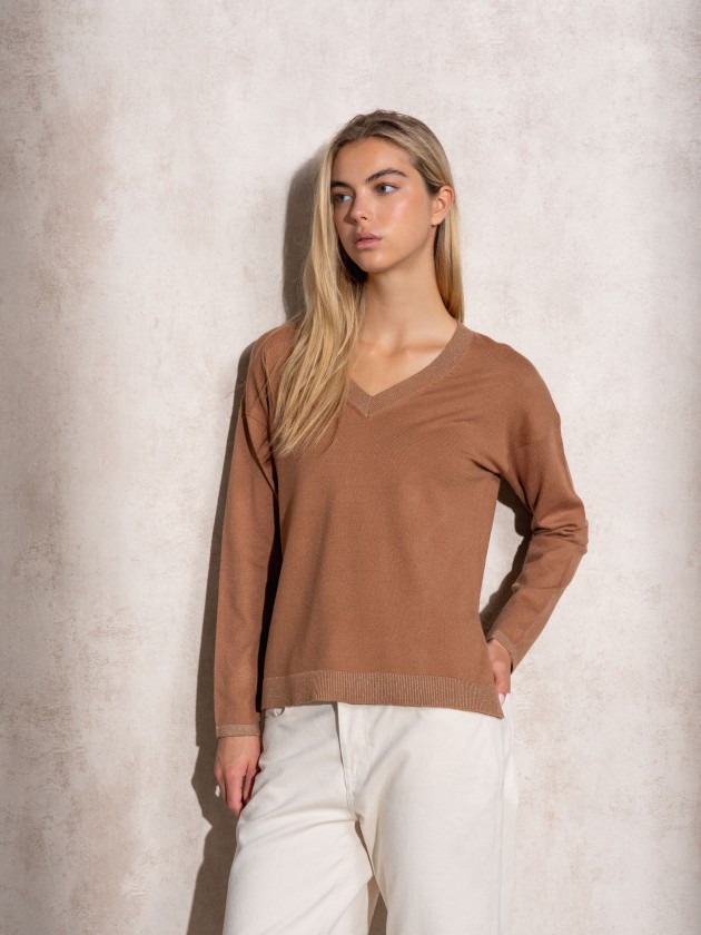 Camisola de malha com lurex de decote em bico