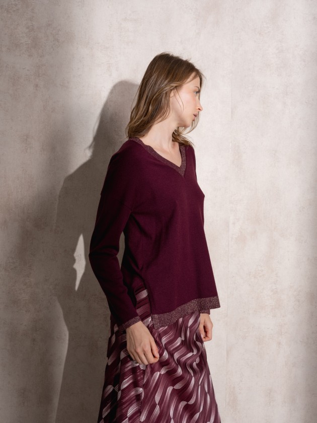 Camisola de malha com lurex de decote em bico