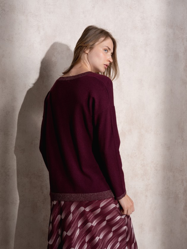 Camisola de malha com lurex de decote em bico