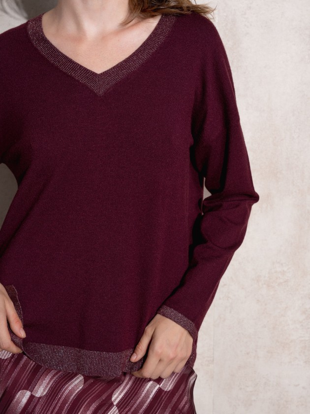Camisola de malha com lurex de decote em bico