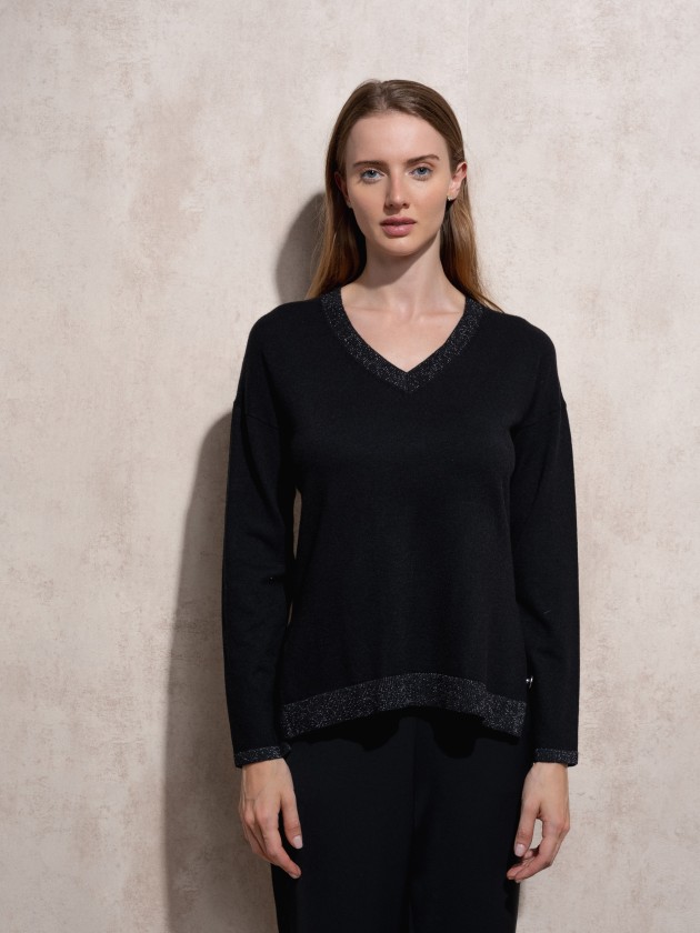 Camisola de malha com lurex de decote em bico