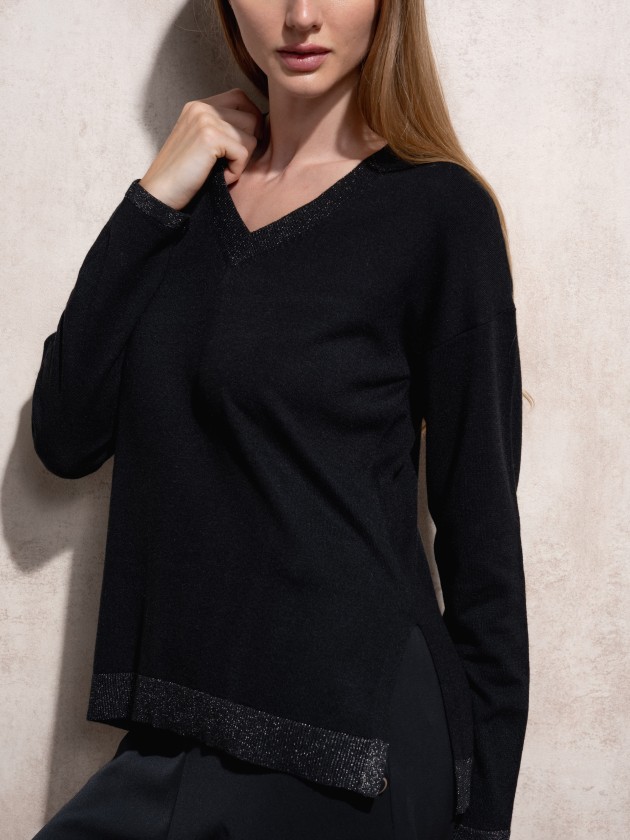 Camisola de malha com lurex de decote em bico