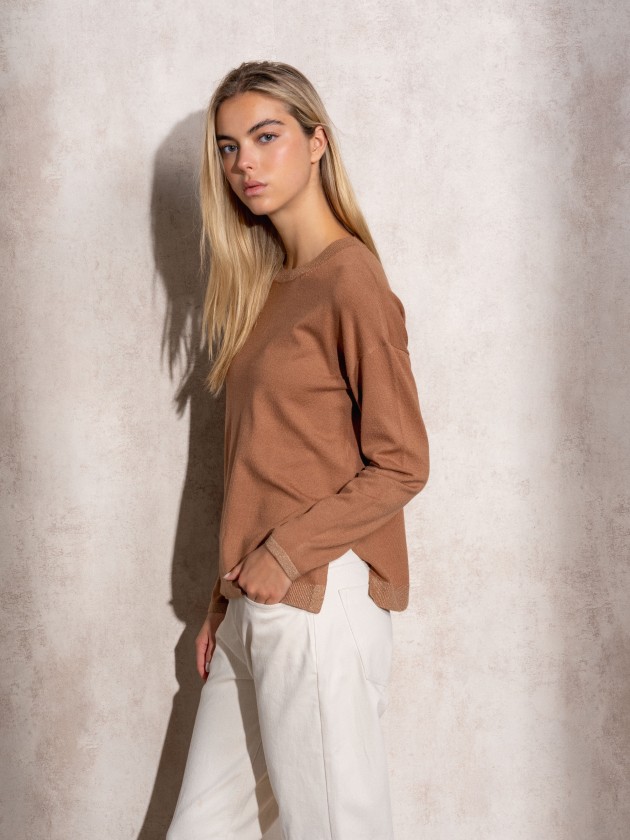 Round neck lurex knit sweater