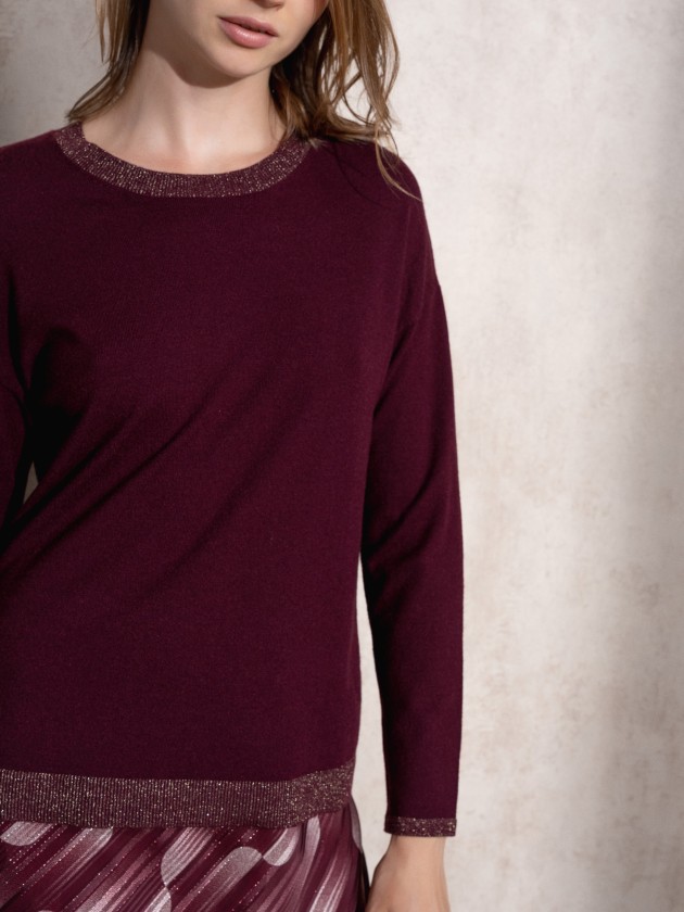 Round neck lurex knit sweater