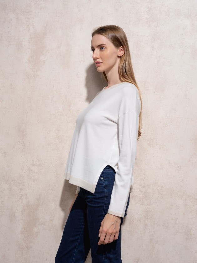 Round neck lurex knit sweater