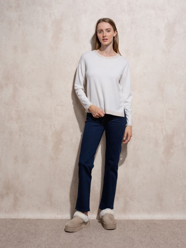 Round neck lurex knit sweater