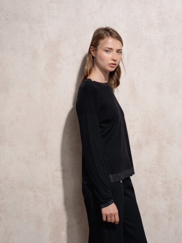 Round neck lurex knit sweater