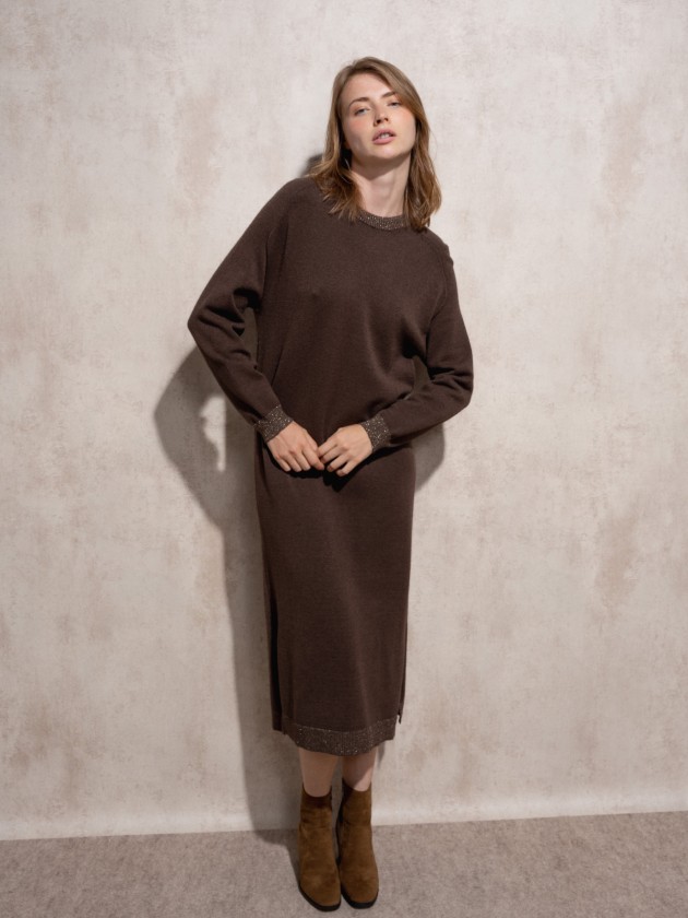 Long knitted dress with round neckline