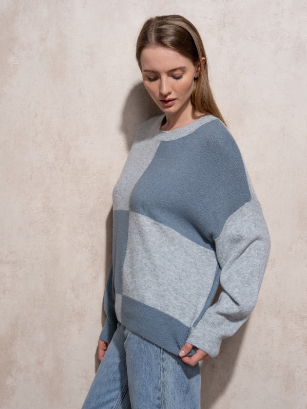 Checkered knit sweater