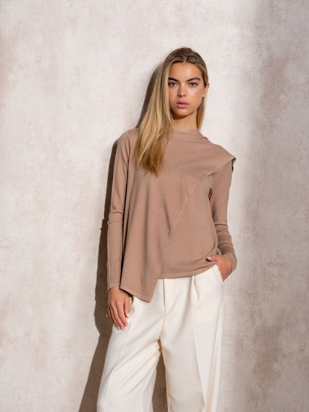 Camisola de malha com charpe