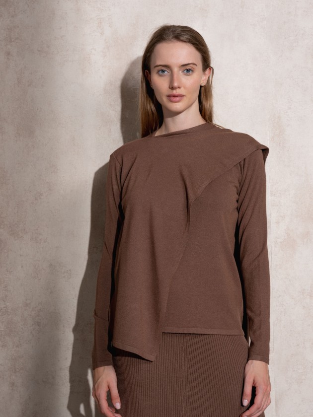 Camisola de malha com charpe