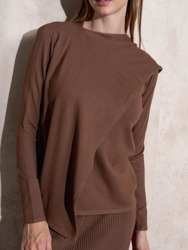 Camisola de malha com charpe