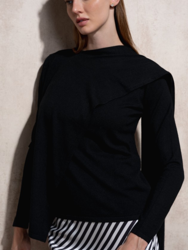 Camisola de malha com charpe