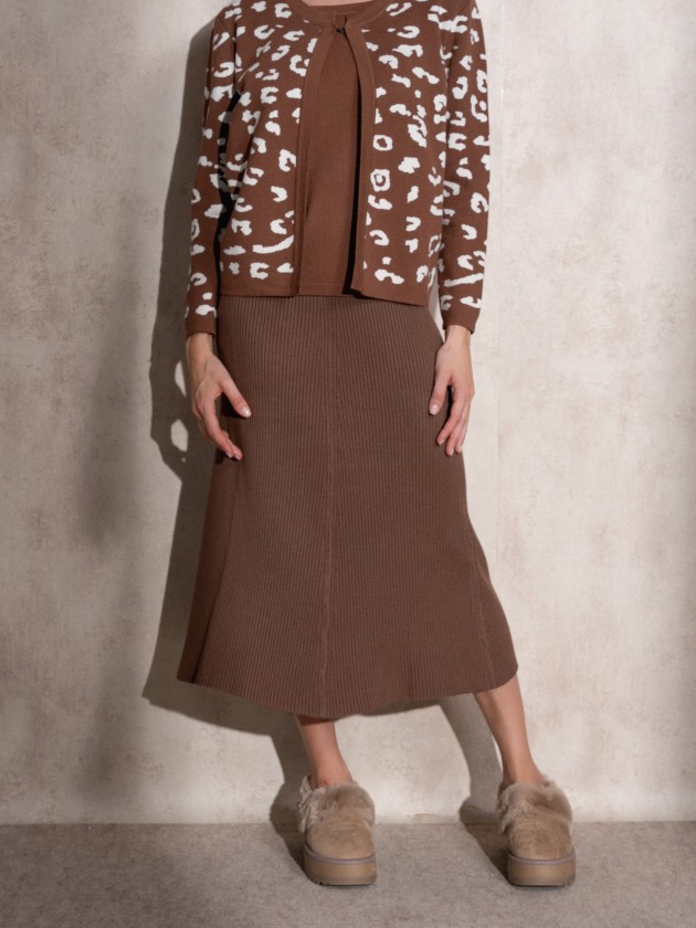 Long knitted skirt