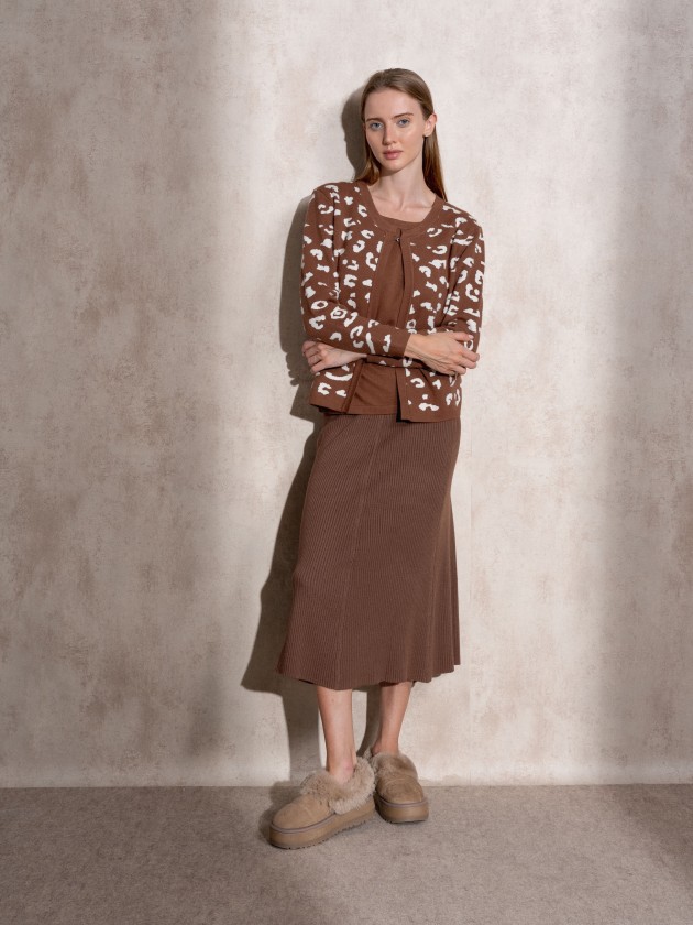 Long knitted skirt