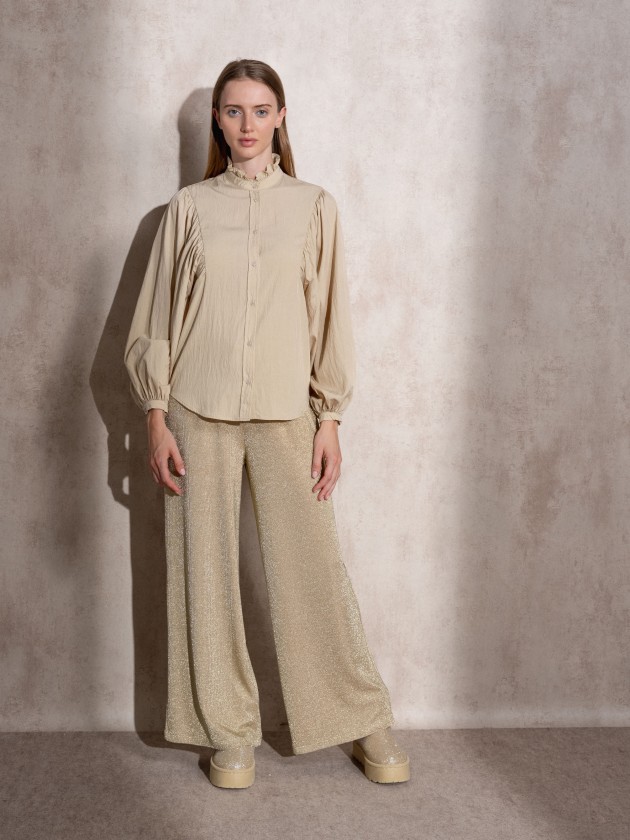 Blouse with balloon sleeves