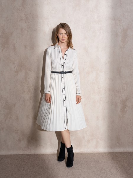 Vestido comprido plissado