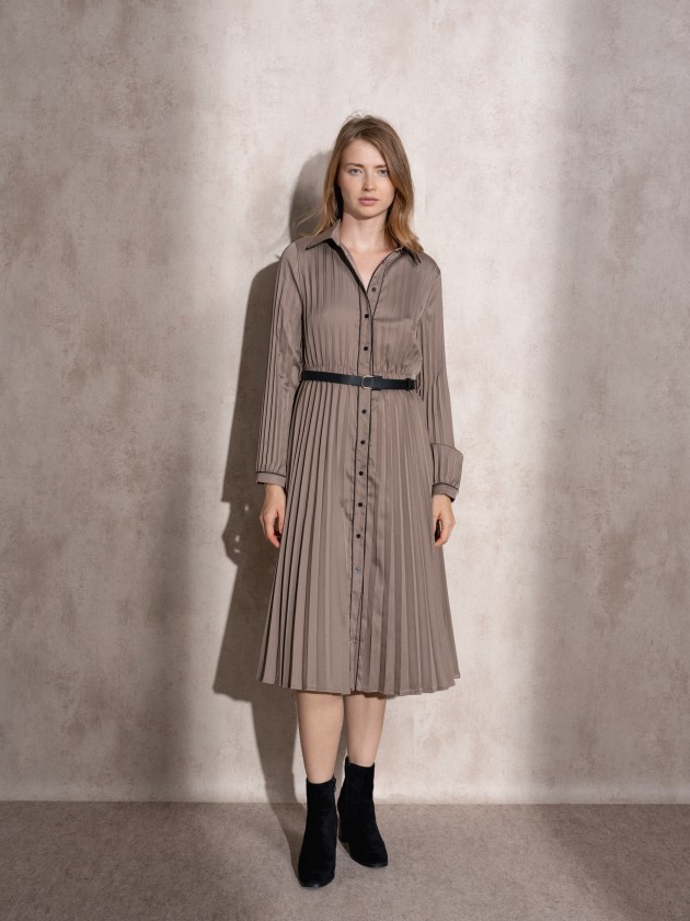 Vestido comprido plissado