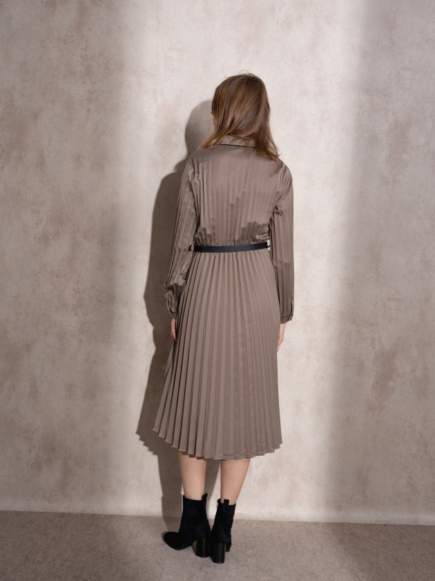 Vestido comprido plissado