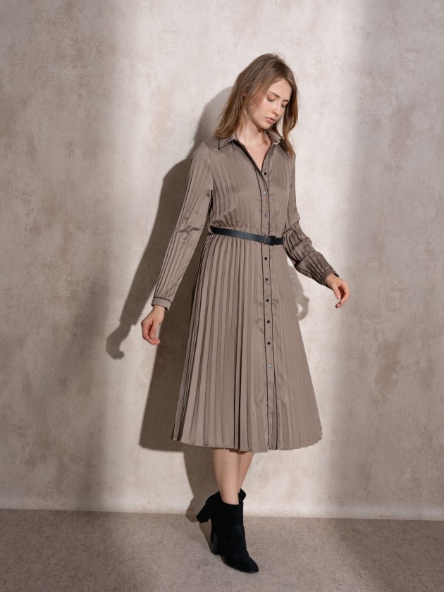 Vestido comprido plissado
