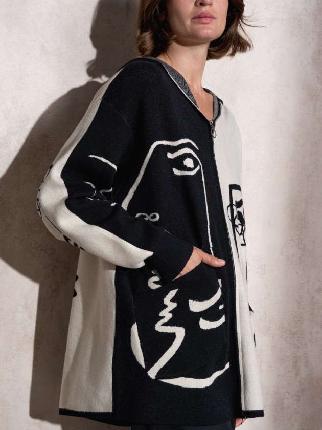 Knitted pattern coat