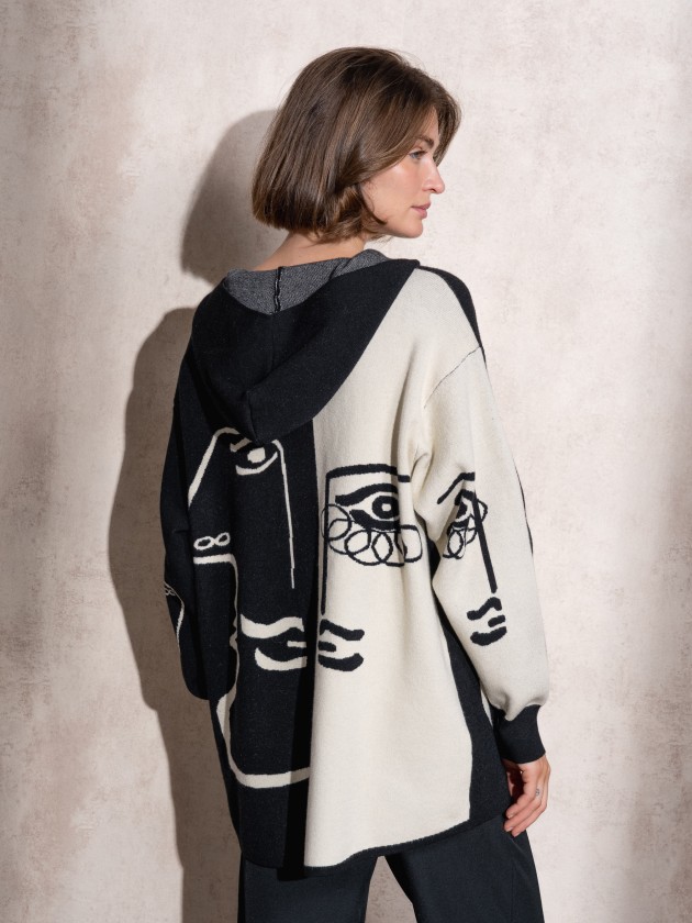 Knitted pattern coat