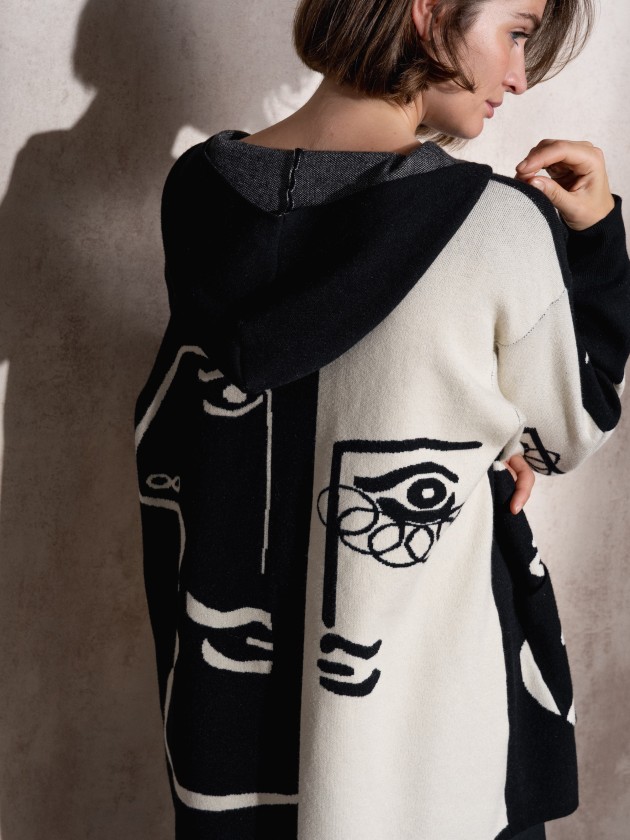 Knitted pattern coat