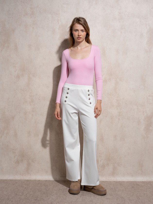Pantalon fluide avec boutons sur le devant