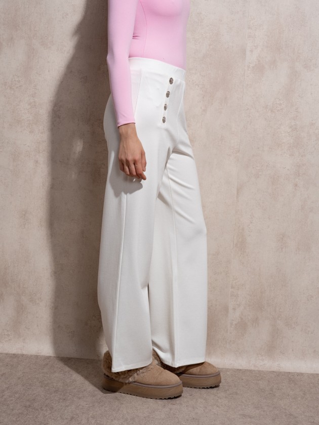 Pantalon fluide avec boutons sur le devant
