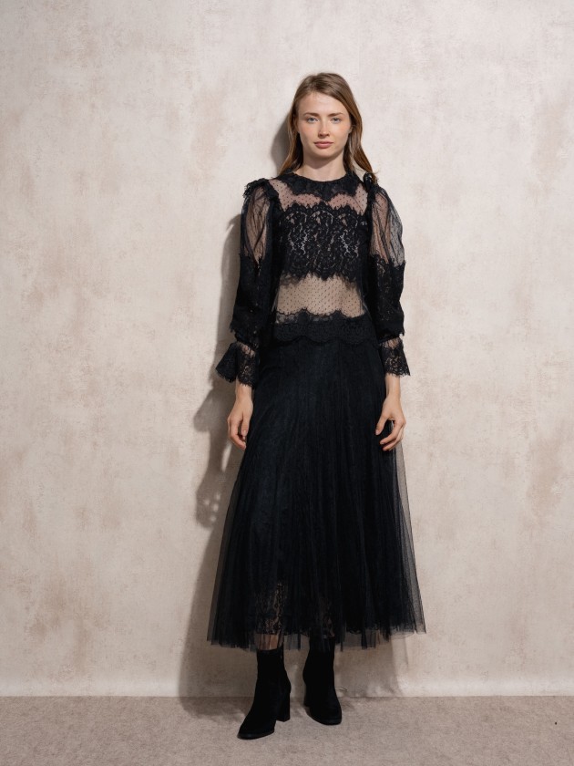 Blusa com rendas