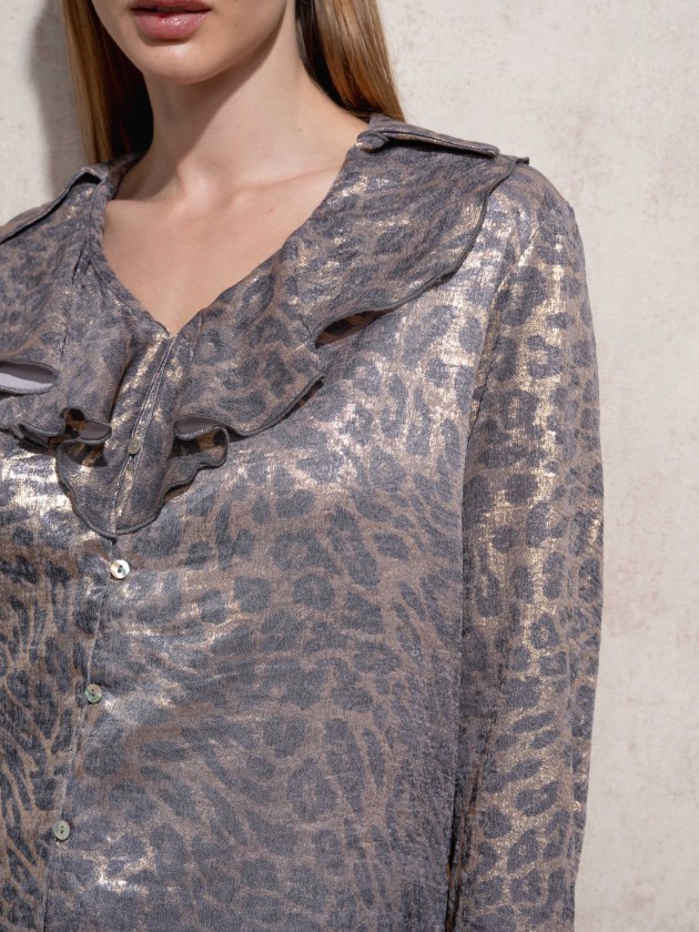 Blusa com estampa animal