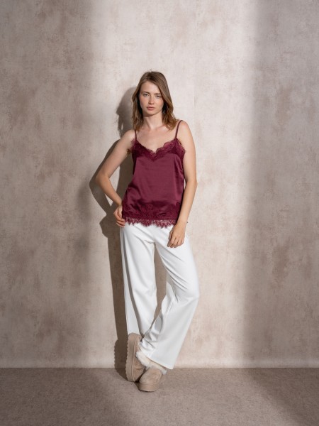 Top en satin avec dentelle