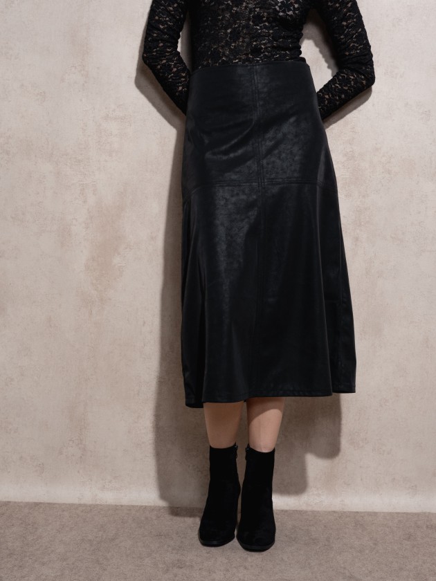 Midi skirt in faux leather