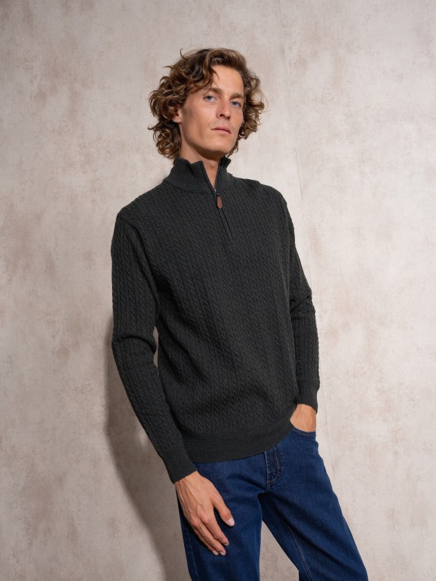 Polo with zipper