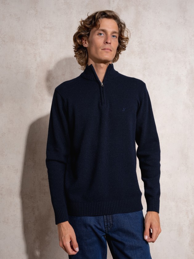 Polo with zipper