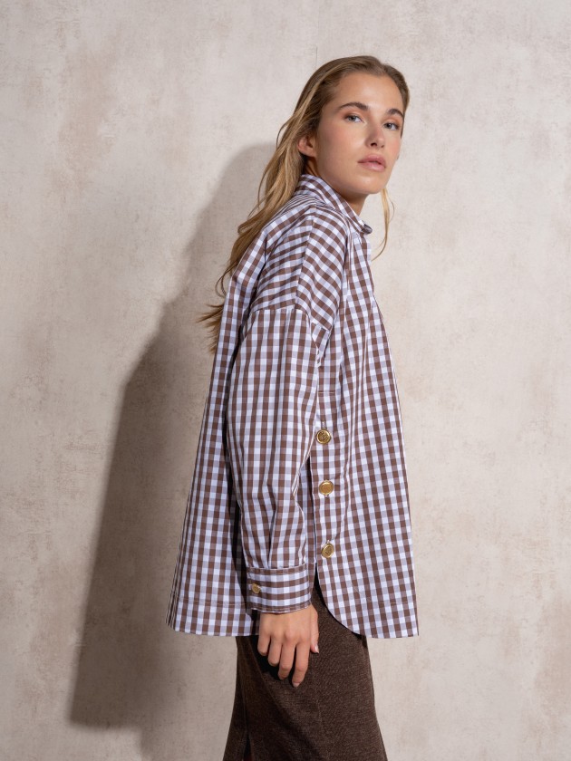 Blouse with gold buttons