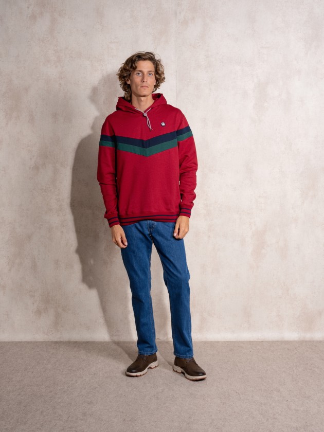 Polo piquet com gola reta e textura perfurada