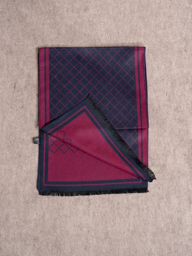 Reversible printed scarf