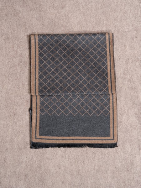 Reversible printed scarf