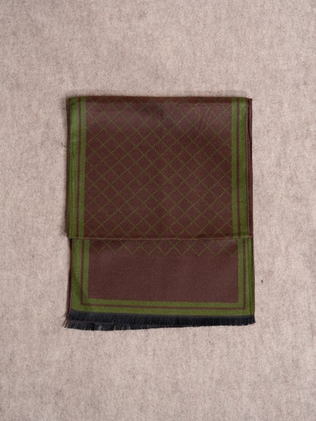Reversible printed scarf