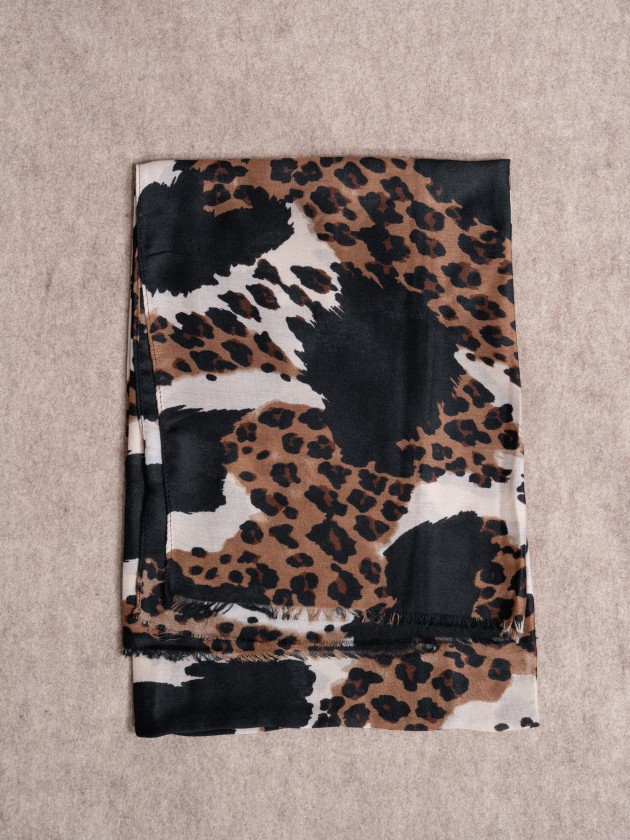 Printed scarf