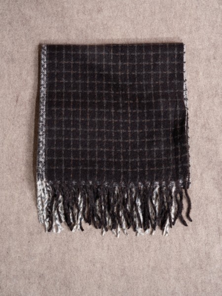 Frayed scarf with wool