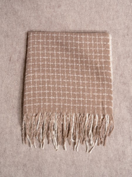 Frayed scarf with wool