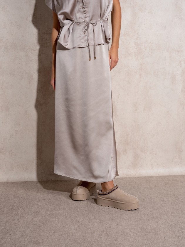 Jupe midi en satin